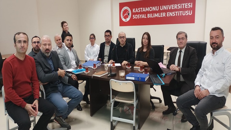 Rektör Yardımcımız Prof. Dr. Mehmet ATALAN başkanlığında Enstitü Yönetimleri ile Kurumsal Akreditasyon Toplantısı gerçekleştirildi.